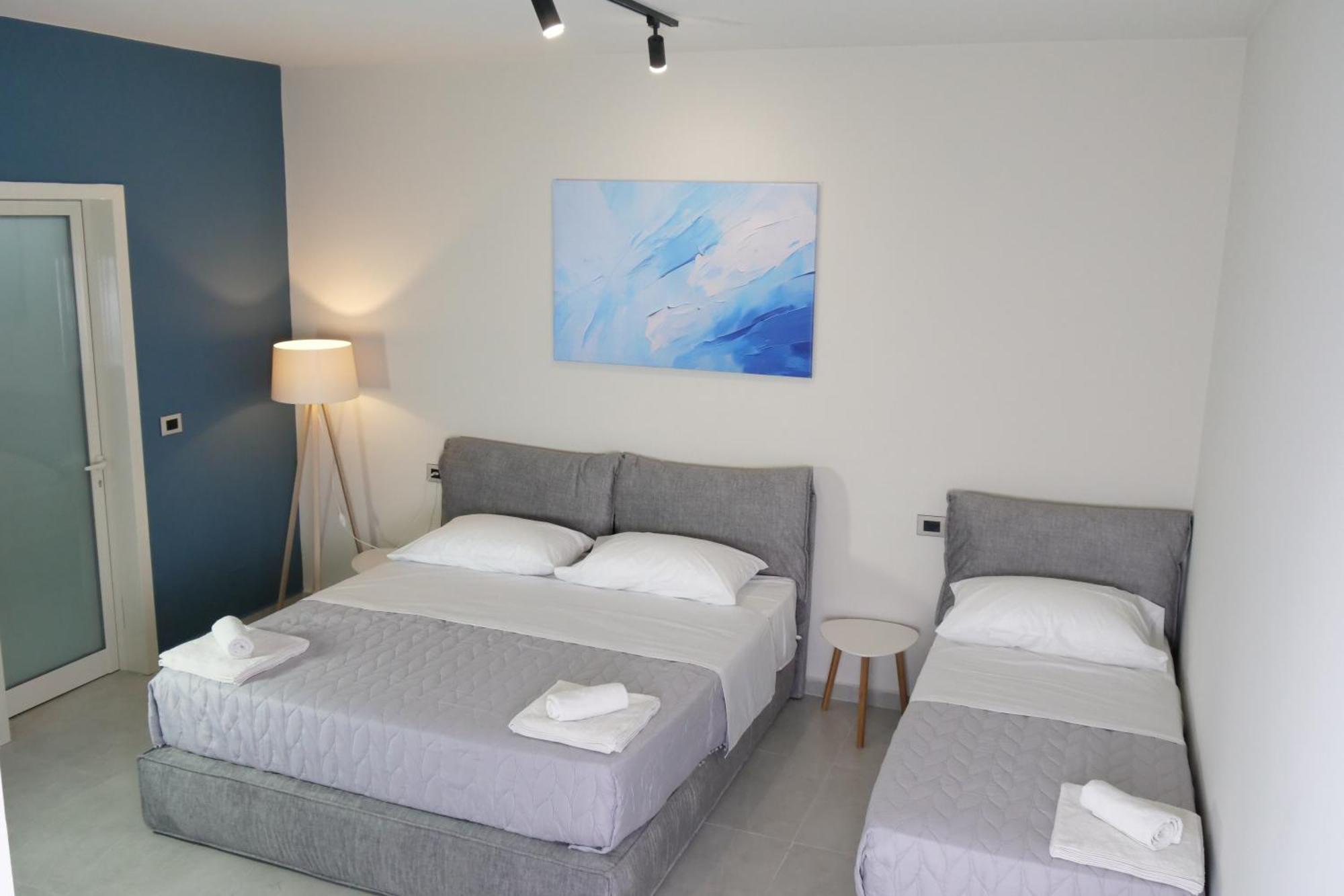 Stay-Five Rooms & Apartments Shkoder Exterior photo