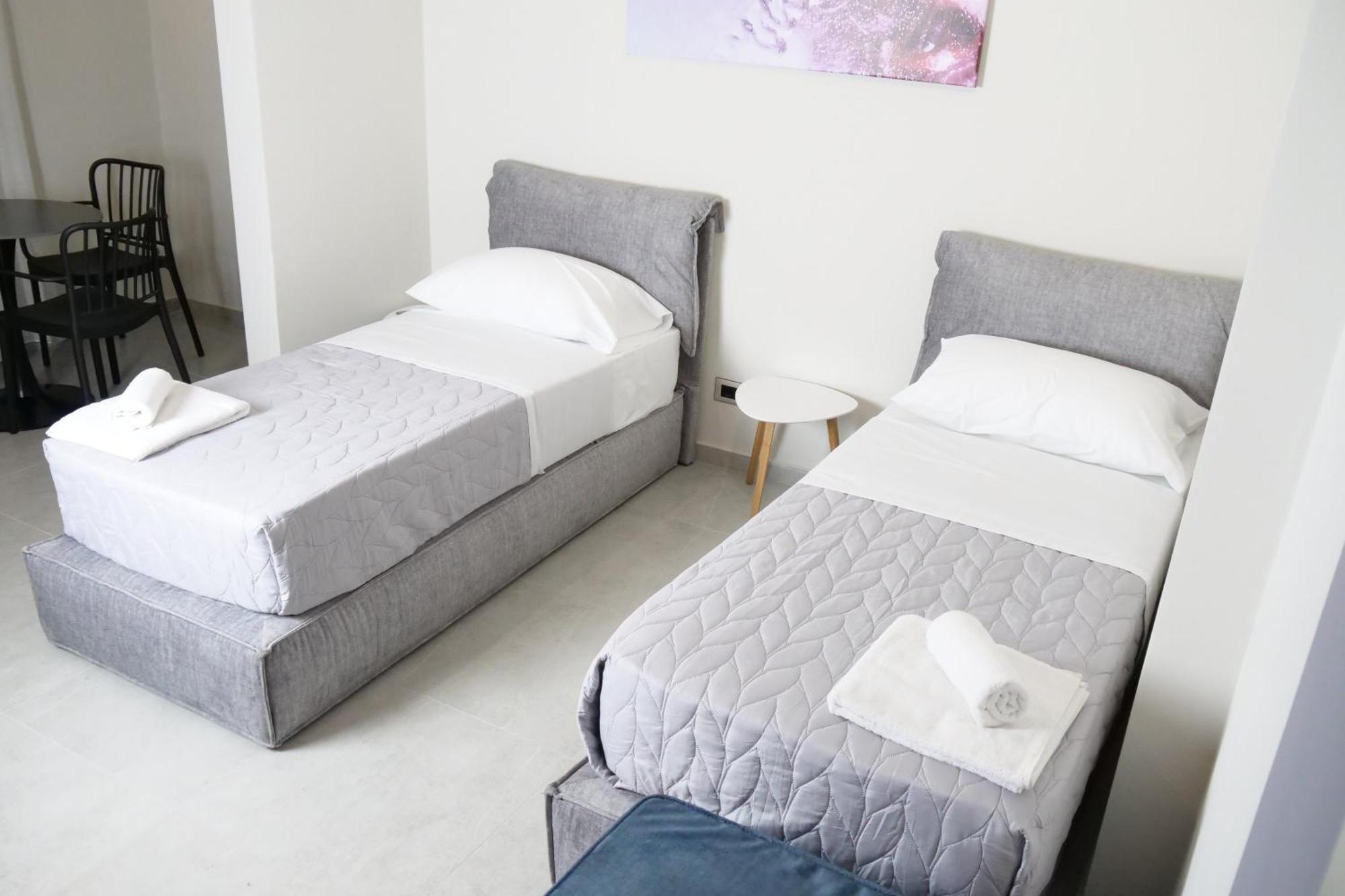 Stay-Five Rooms & Apartments Shkoder Exterior photo