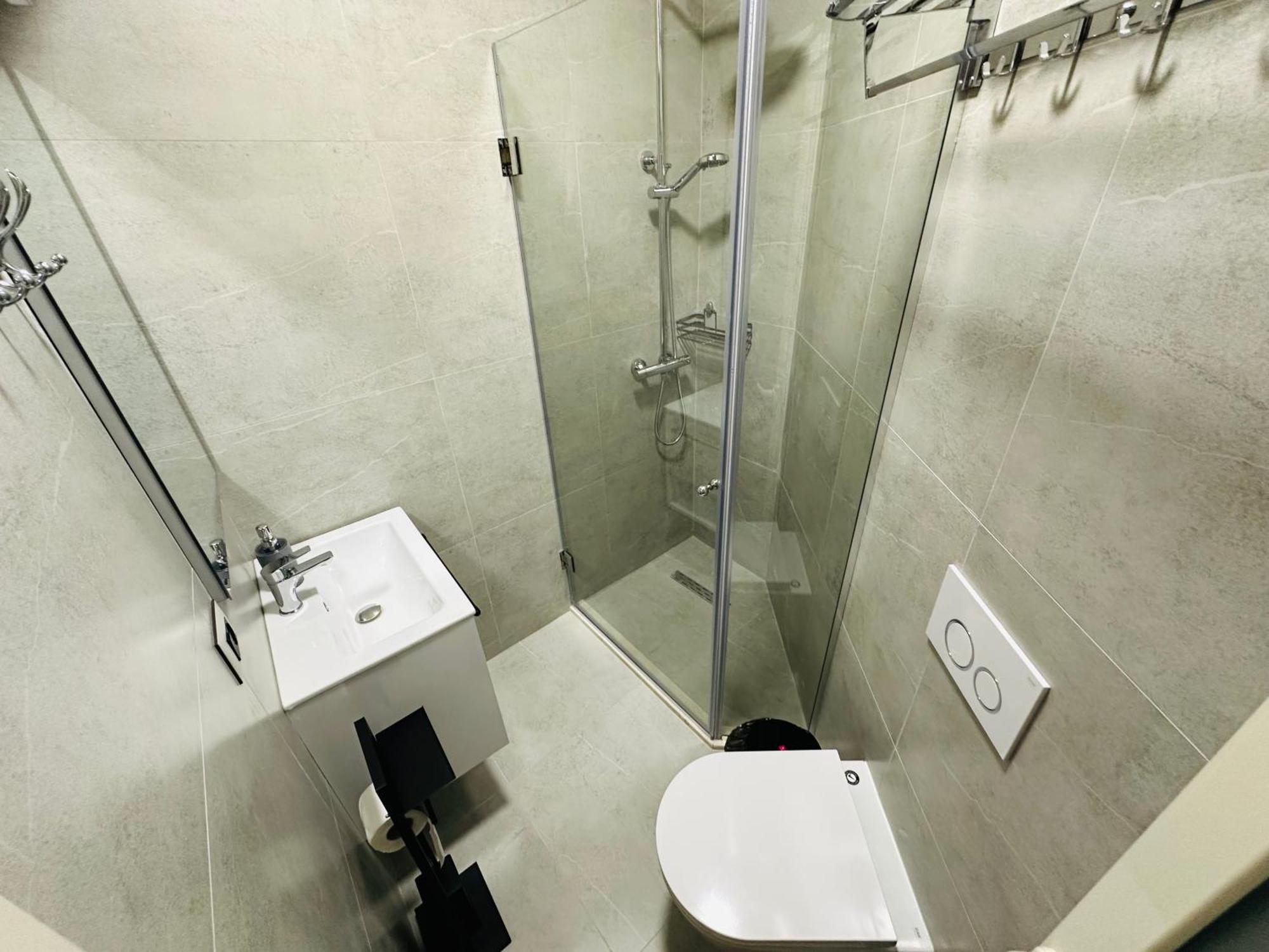 Stay-Five Rooms & Apartments Shkoder Exterior photo
