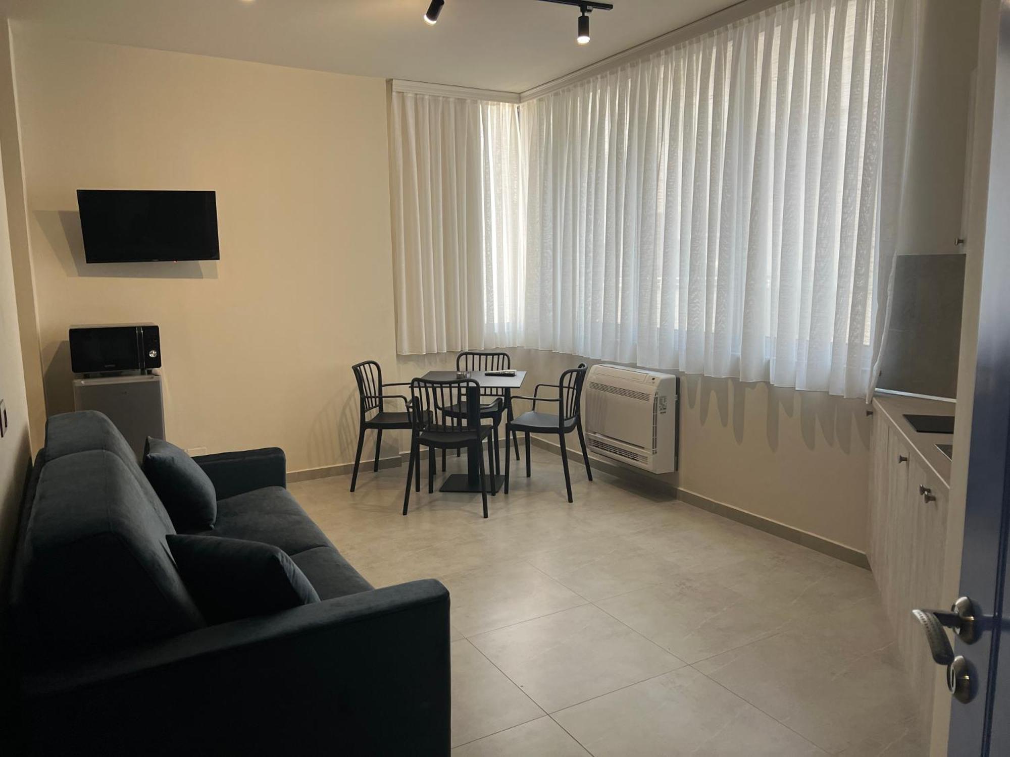 Stay-Five Rooms & Apartments Shkoder Exterior photo