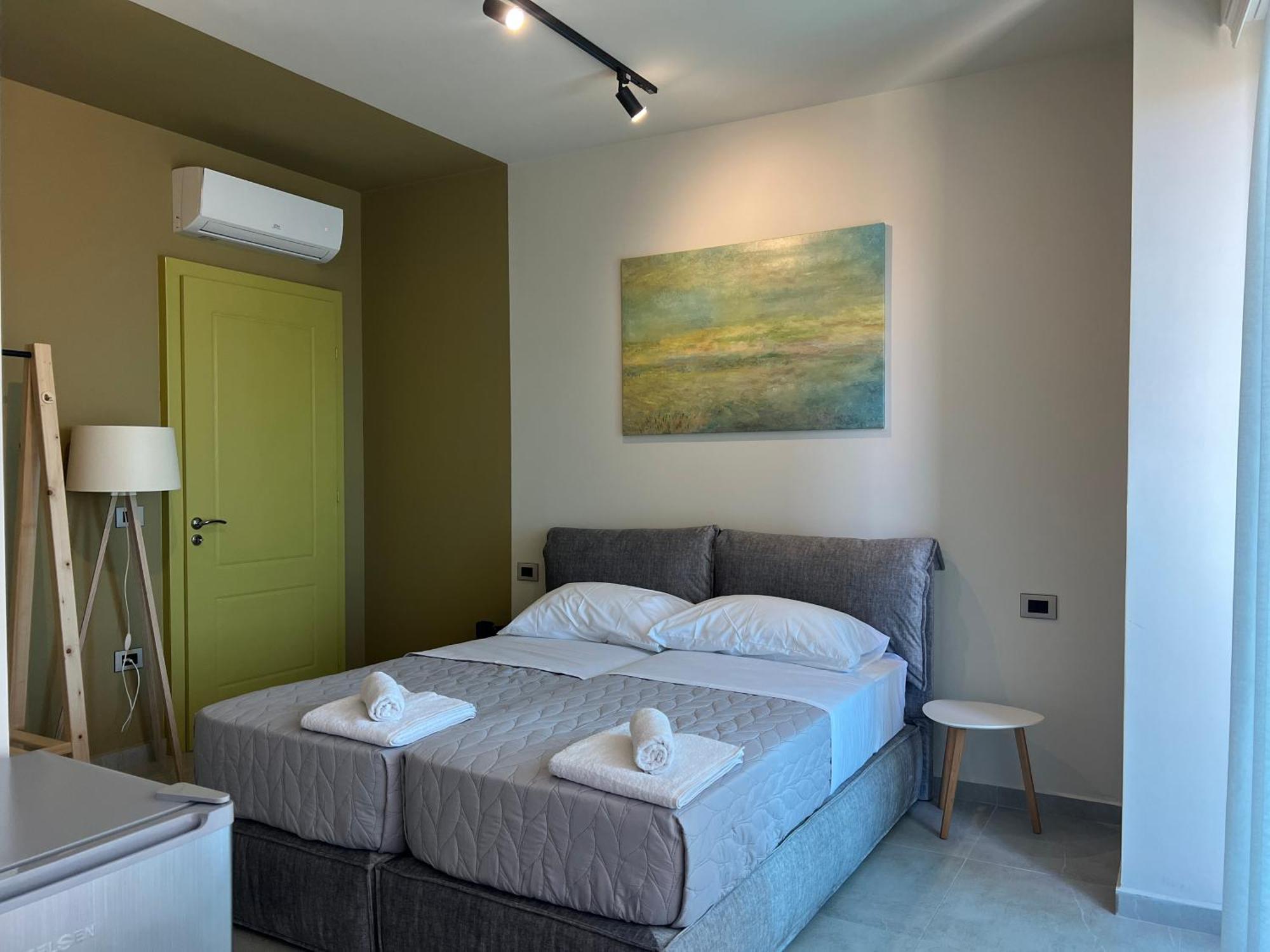 Stay-Five Rooms & Apartments Shkoder Exterior photo