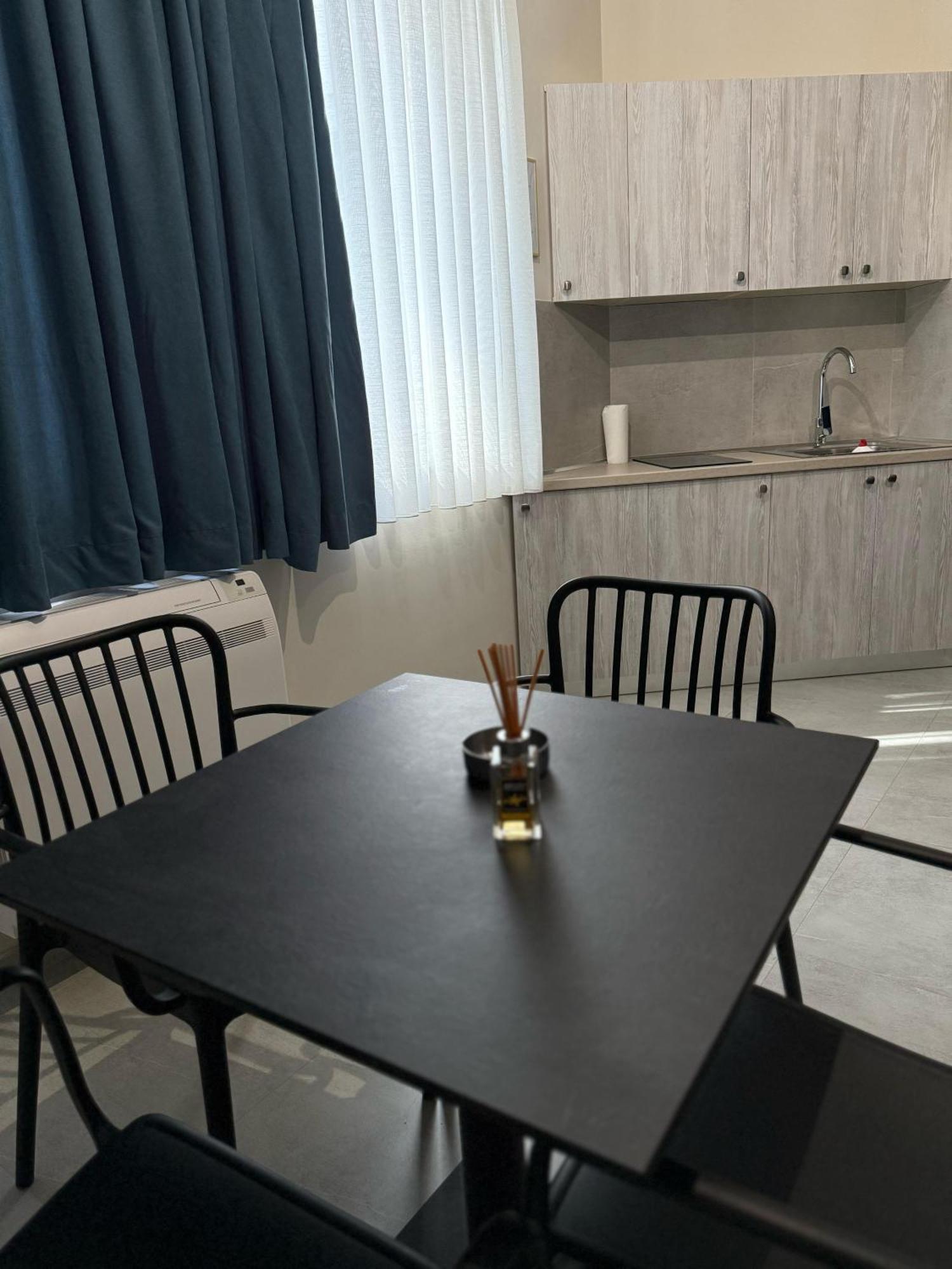 Stay-Five Rooms & Apartments Shkoder Exterior photo