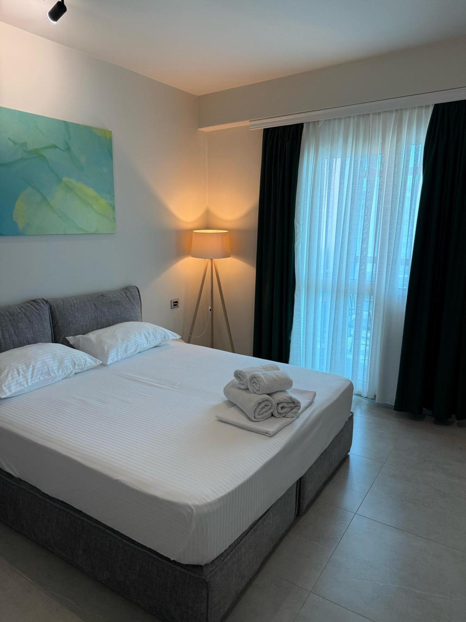 Stay-Five Rooms & Apartments Shkoder Exterior photo
